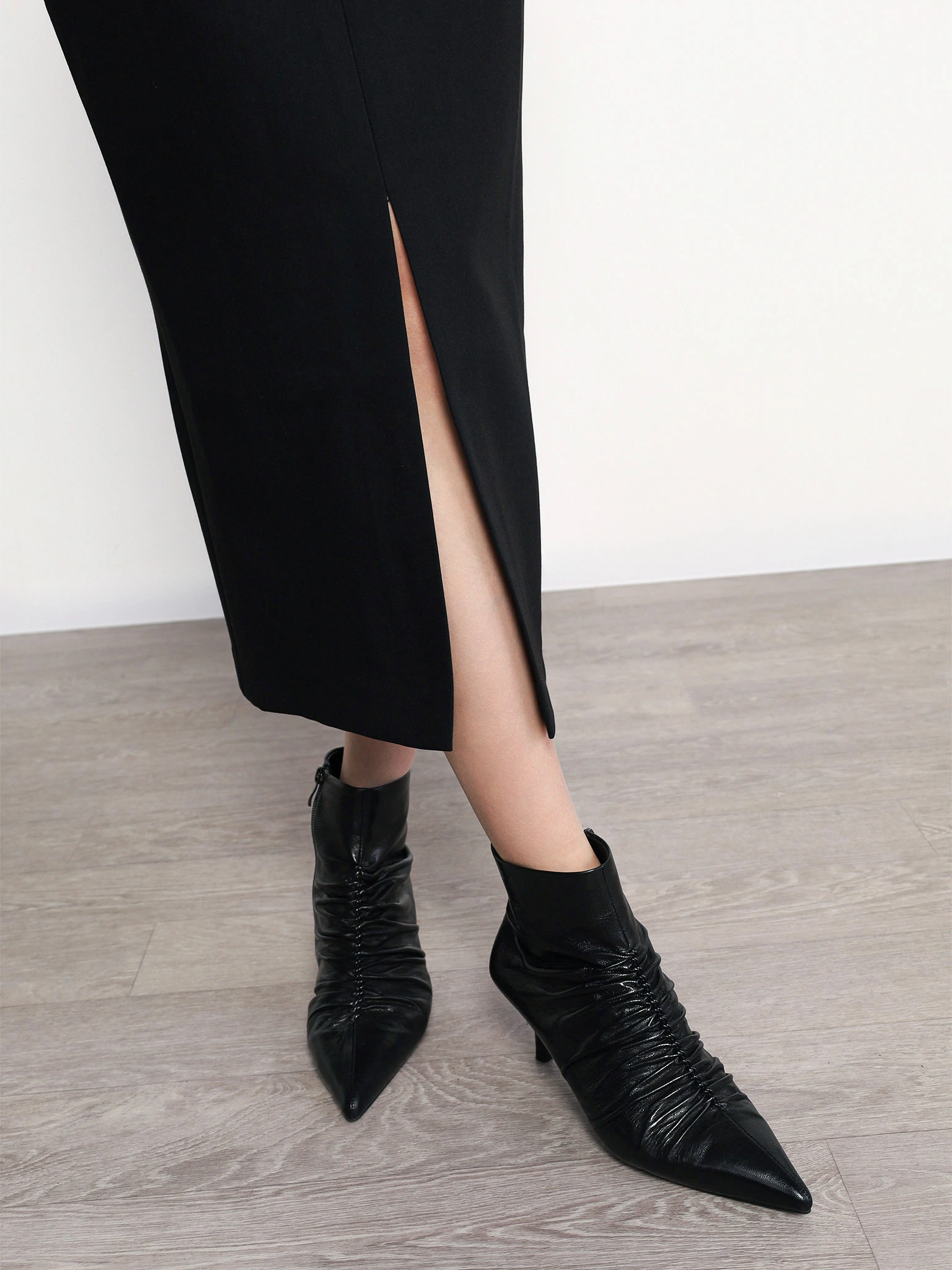 Юбка черного цвета с эластичным поясом